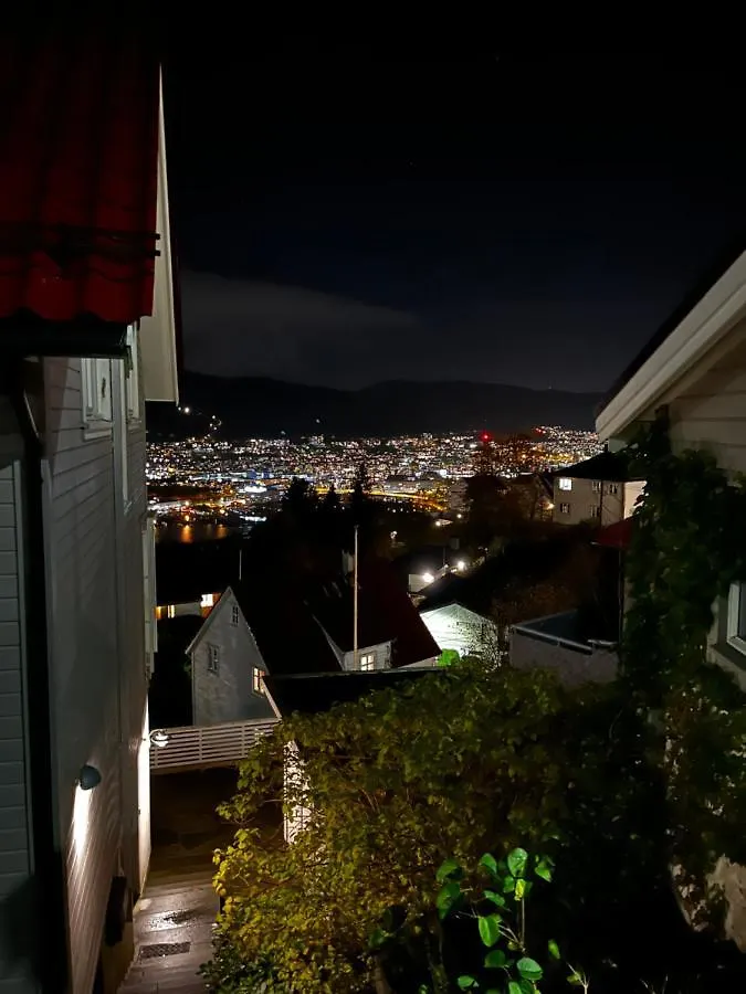 Cozy And Modern Apartment With A Countryside Feeling In Bergen City 노르웨이